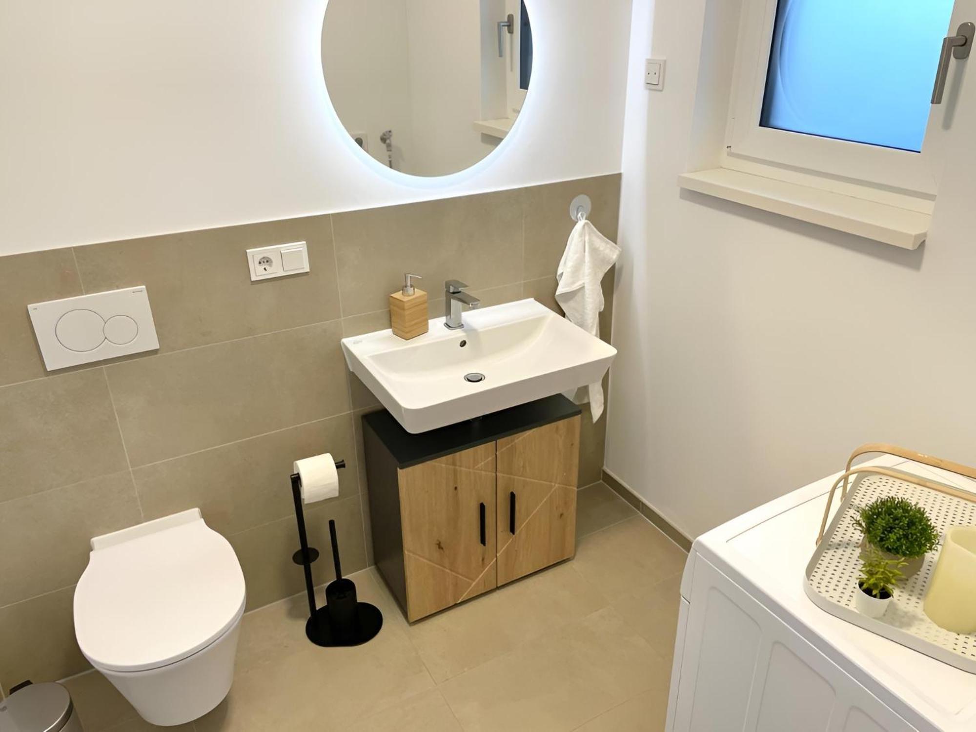 Exklusive 3-Zimmer Luxus-Maisonette In Hochheim - Naehe Frankfurt Flughafen, Wiesbaden Und Mainz Hochheim am Main Eksteriør bilde